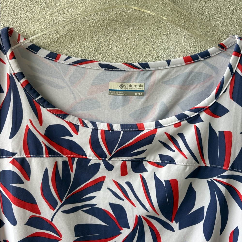 Columbia XL Sleeveless Red White Blue Tank Open Middle Back Summer Picnic USA - Picture 8 of 16
